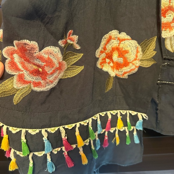 Embroidered Kimono - Picture 4 of 4